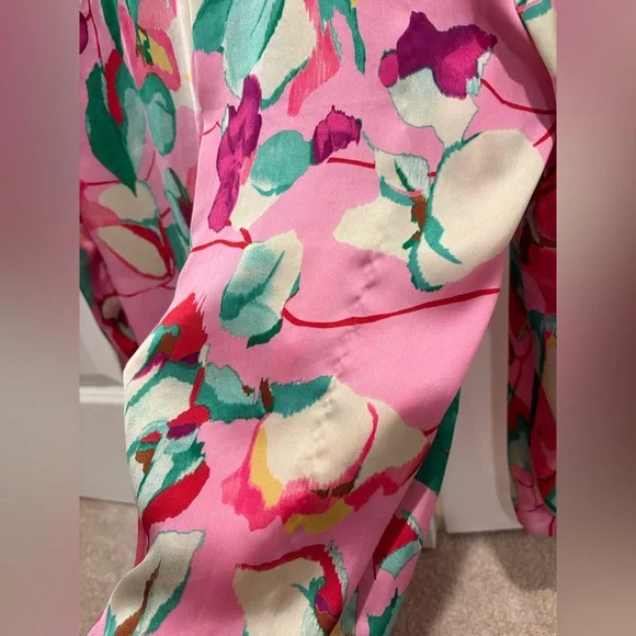 Zara Pink Floral Silky Button Up Blouse Size Medium - Picture 4 of 7